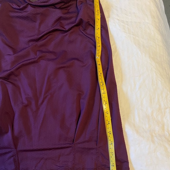 Lululemon Slouch Open Back Tank with Bra - Picture 6 of 6